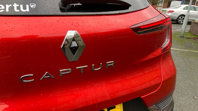 Renault Captur 1.3 TCE 130 S Edition 5dr EDC Petrol Hatchback